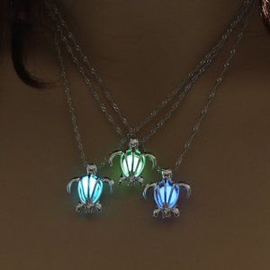 ✨Glow in the Dark✨ Luminous Turtle Necklace